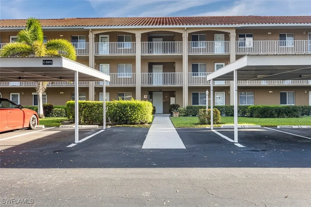 5975 Bloomfield Circle Naples FL 34112