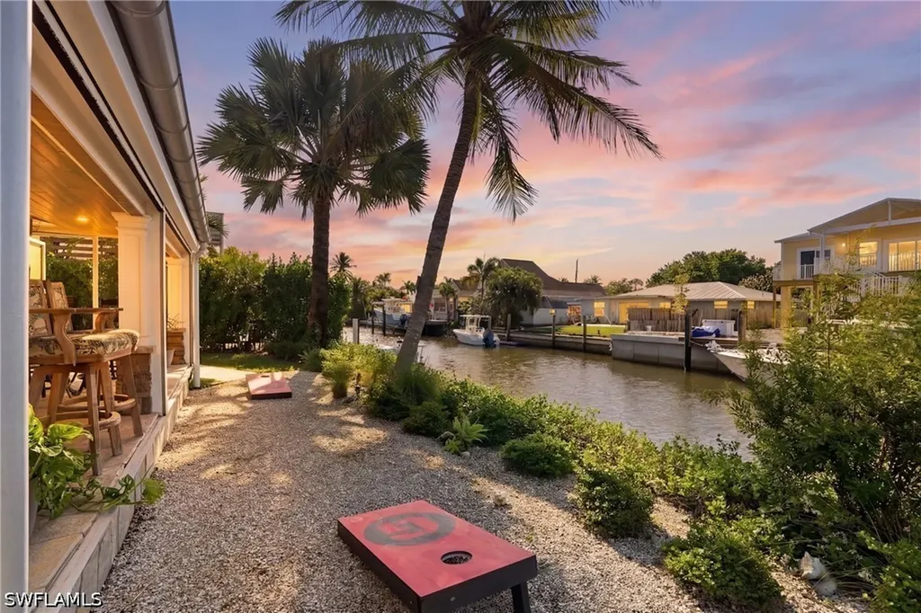 2672 Gulfview Drive Naples FL 34112