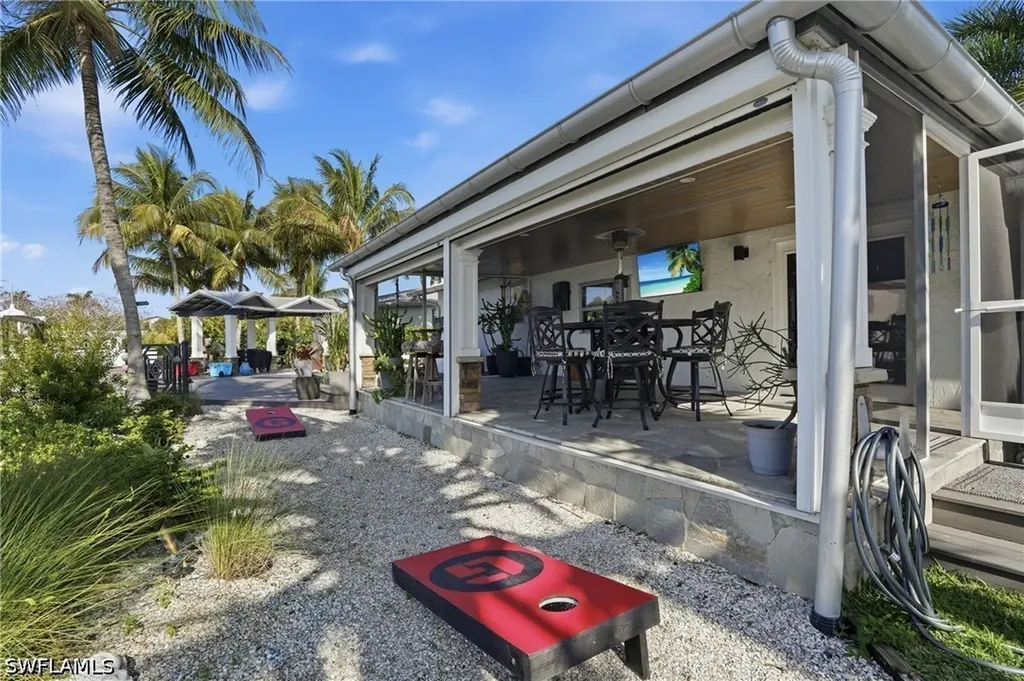 2672 Gulfview Drive Naples FL 34112