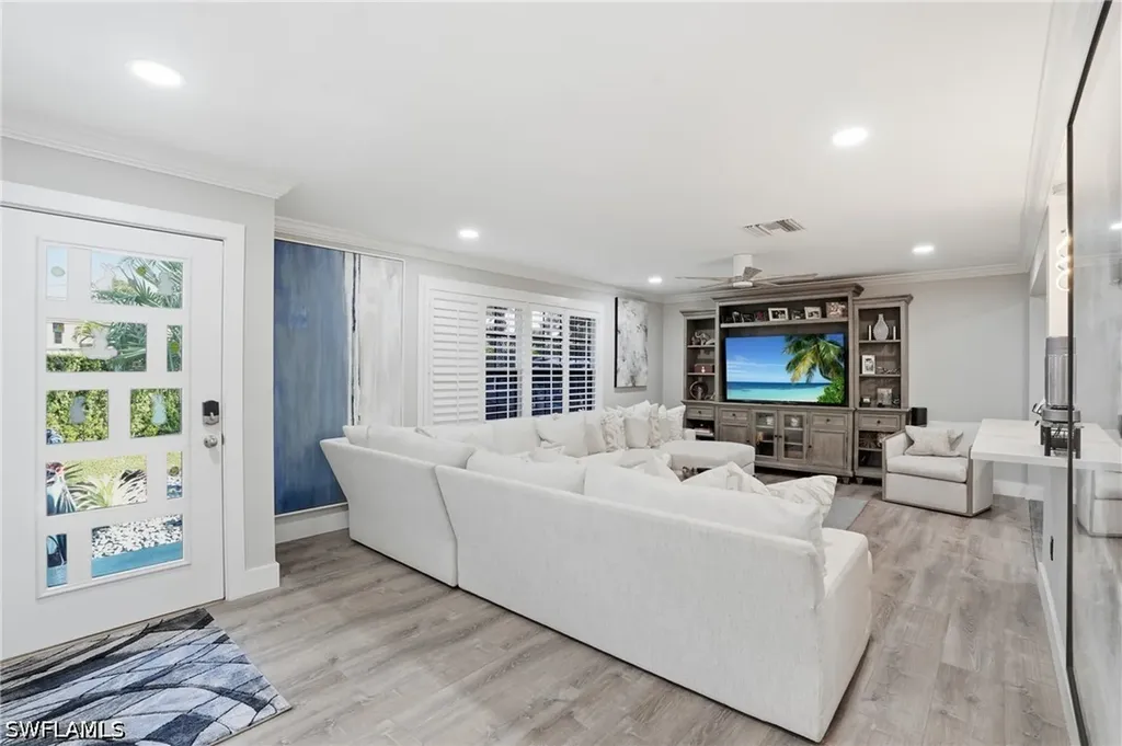 2672 Gulfview Drive Naples FL 34112