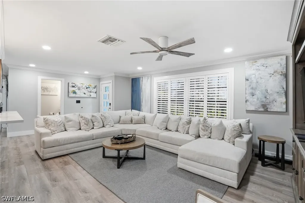 2672 Gulfview Drive Naples FL 34112