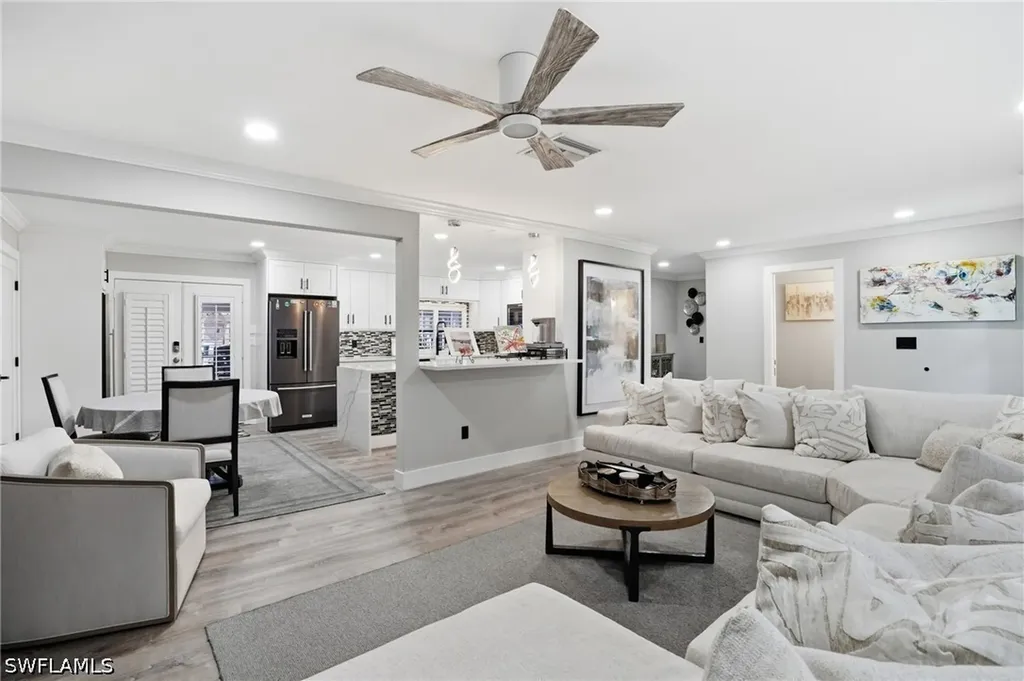 2672 Gulfview Drive Naples FL 34112