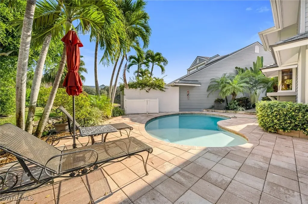 667 Bridgeway Lane Naples FL 34108