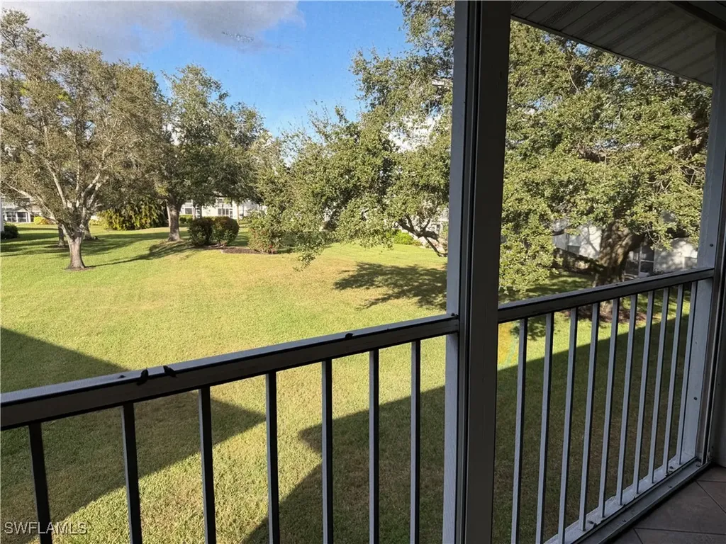 1392 Churchill Circle Naples FL 34116