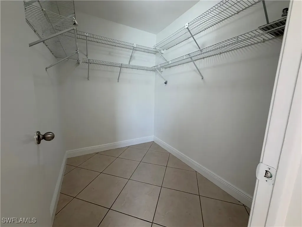 1392 Churchill Circle Naples FL 34116