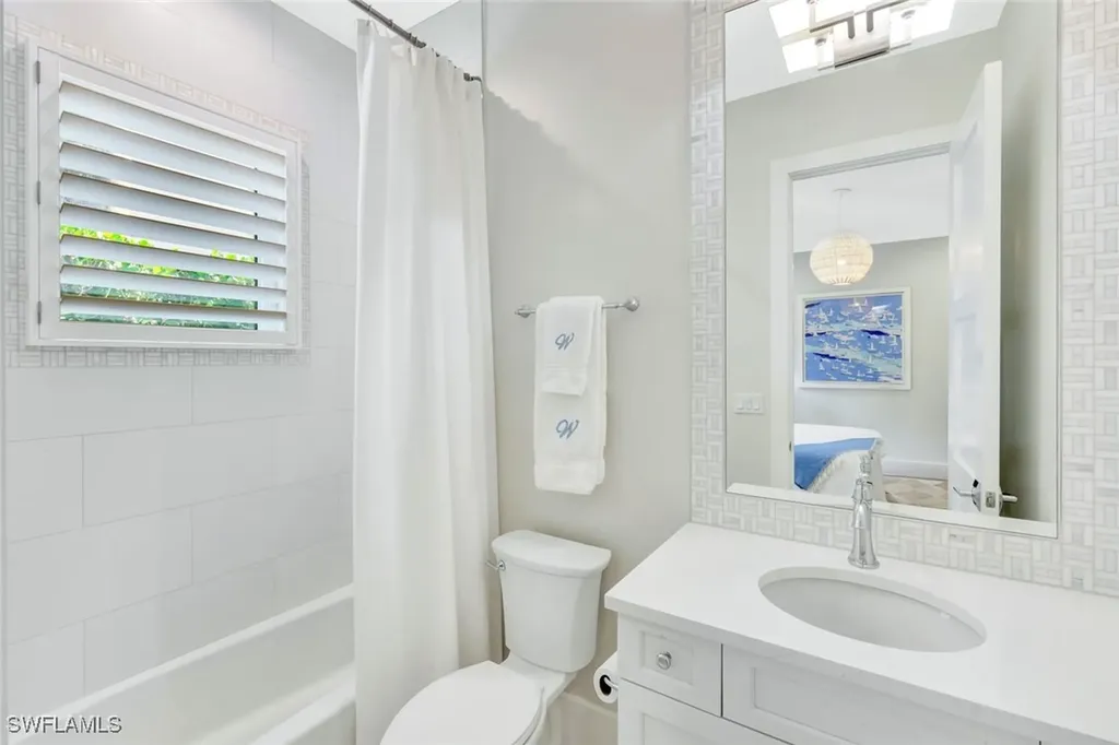 680 Wedge Drive Naples FL 34103