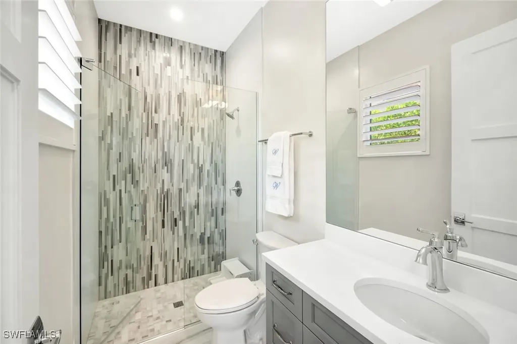 680 Wedge Drive Naples FL 34103