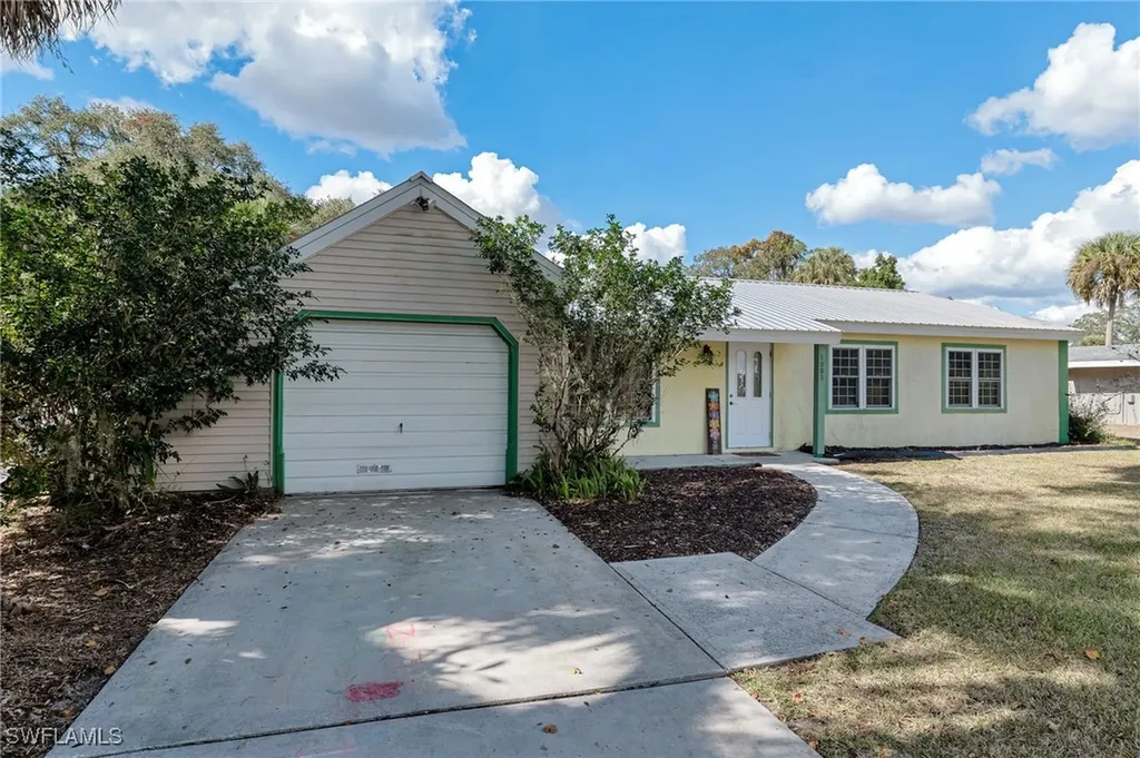 4003 S Edgewater Circle Labelle FL 33935