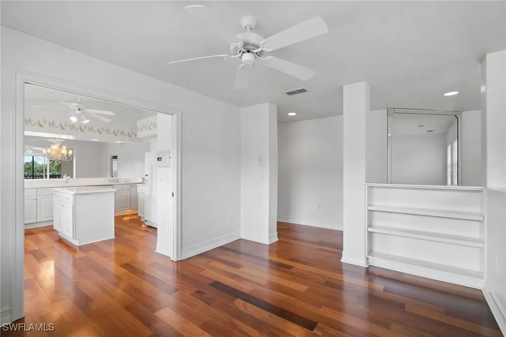 8196 Saratoga Drive Naples FL 34113