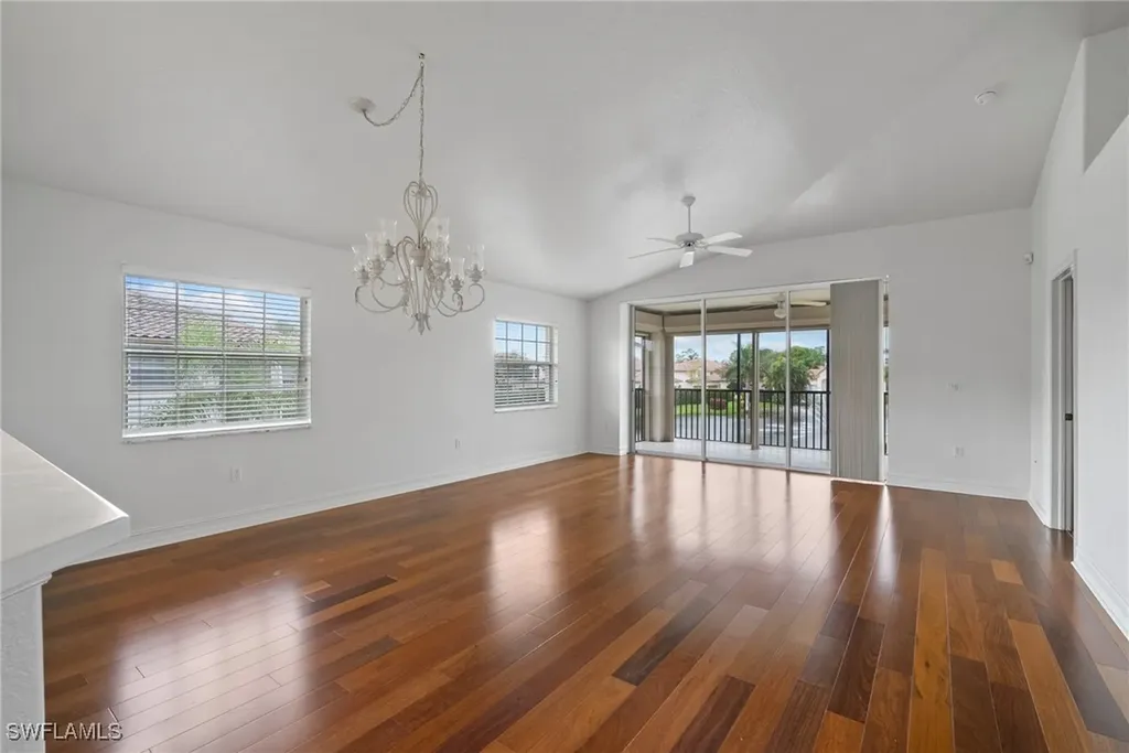8196 Saratoga Drive Naples FL 34113