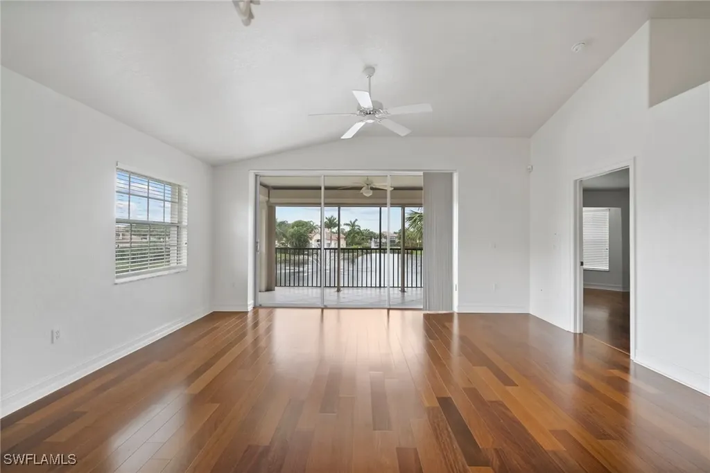 8196 Saratoga Drive Naples FL 34113