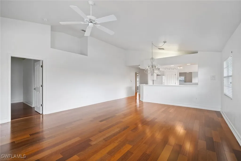 8196 Saratoga Drive Naples FL 34113