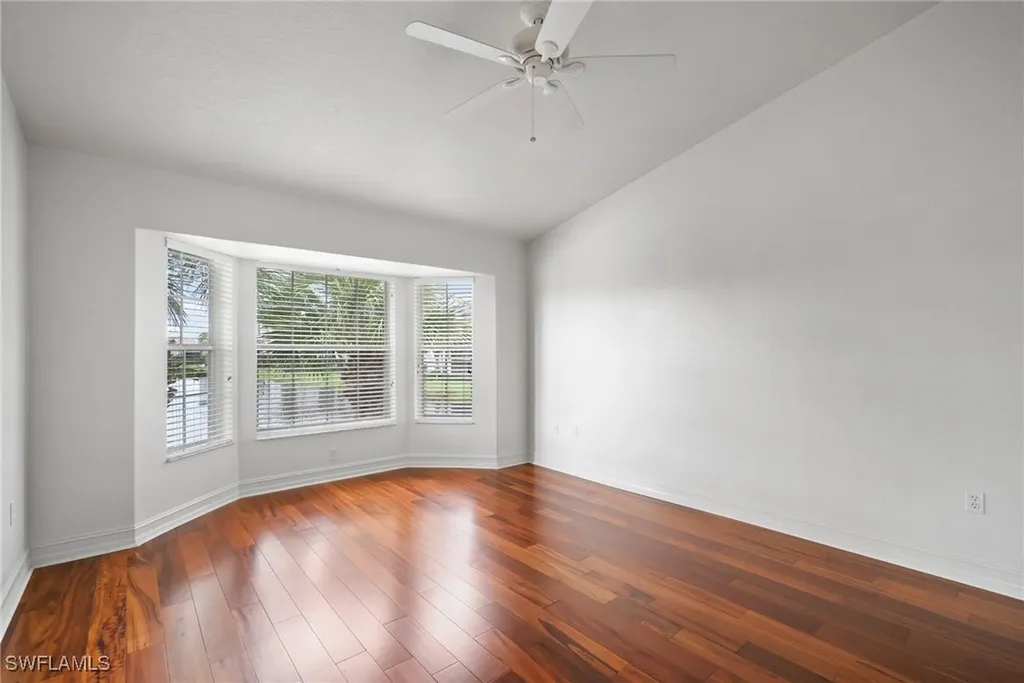 8196 Saratoga Drive Naples FL 34113