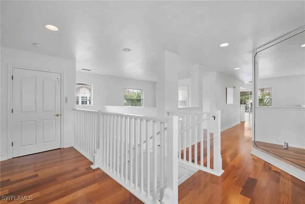 8196 Saratoga Drive Naples FL 34113