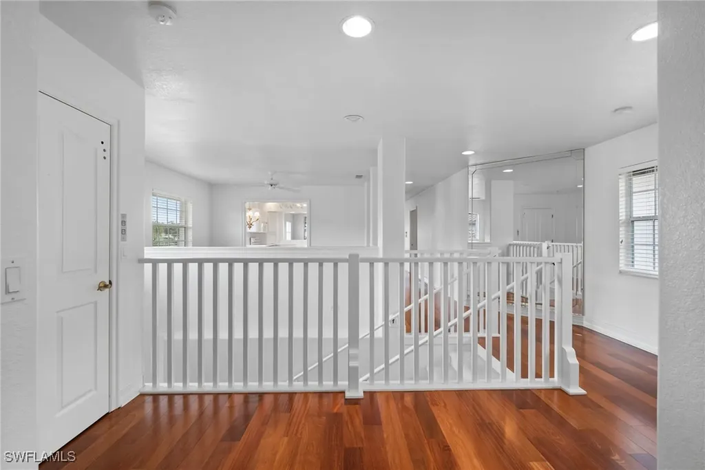 8196 Saratoga Drive Naples FL 34113