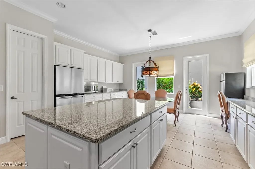 1724 Birdie Drive Naples FL 34120
