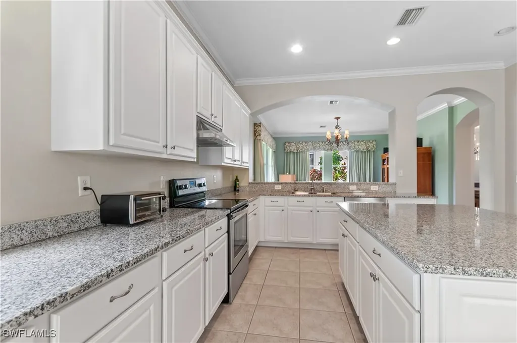 1724 Birdie Drive Naples FL 34120