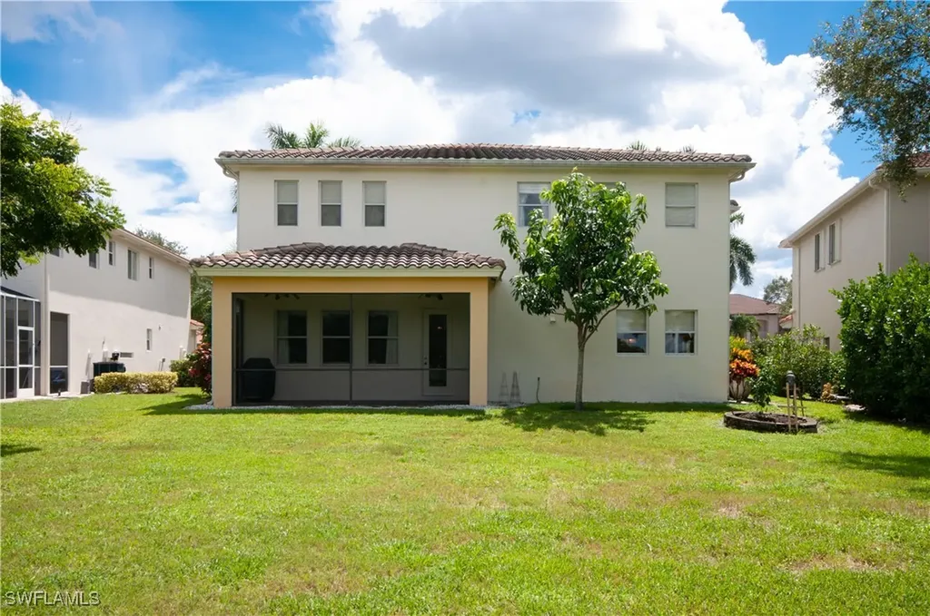1724 Birdie Drive Naples FL 34120