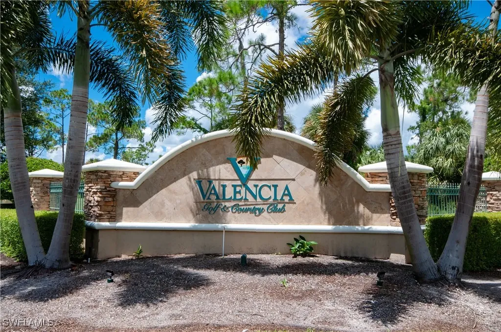 1724 Birdie Drive Naples FL 34120