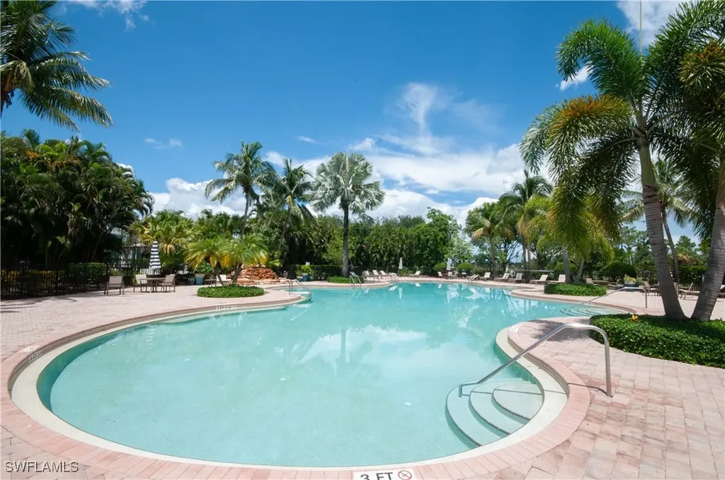 1724 Birdie Drive Naples FL 34120
