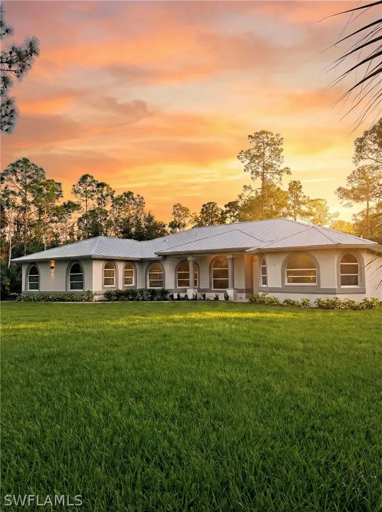 440 33rd Avenue NE Naples FL 34120