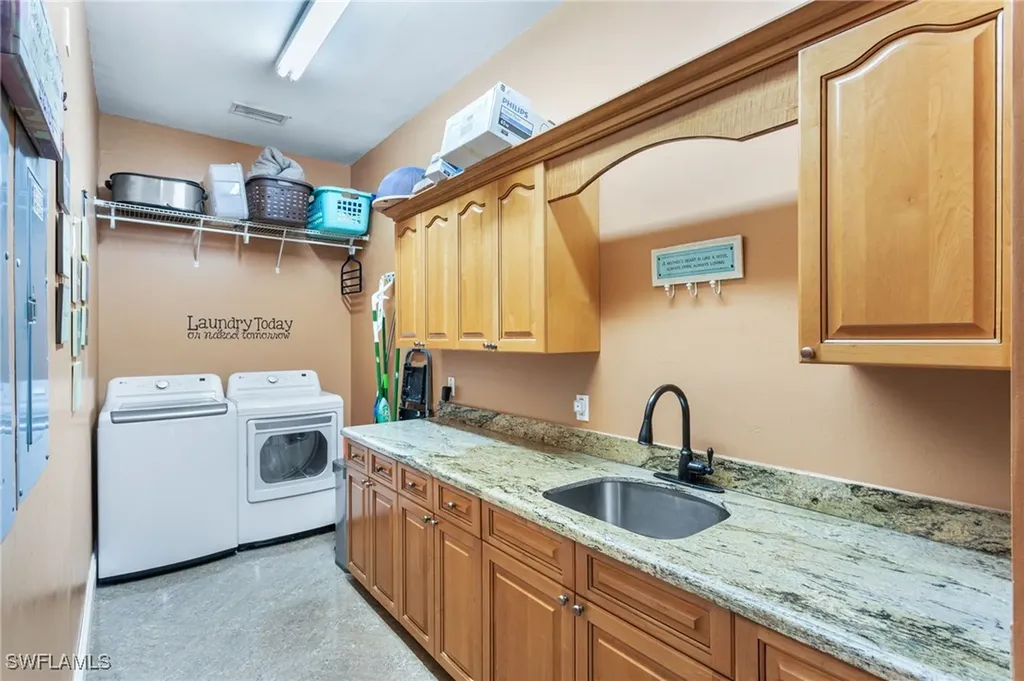 3880 62nd Avenue NE Naples FL 34120