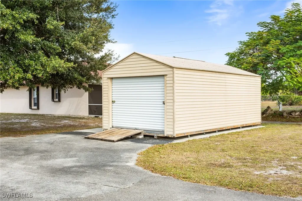3880 62nd Avenue NE Naples FL 34120