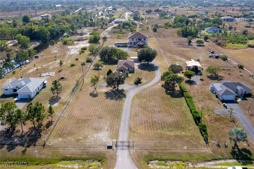 3880 62nd Avenue NE Naples FL 34120