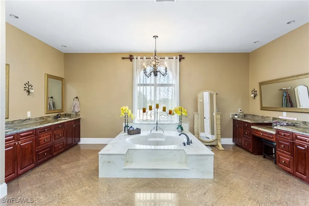 3880 62nd Avenue NE Naples FL 34120