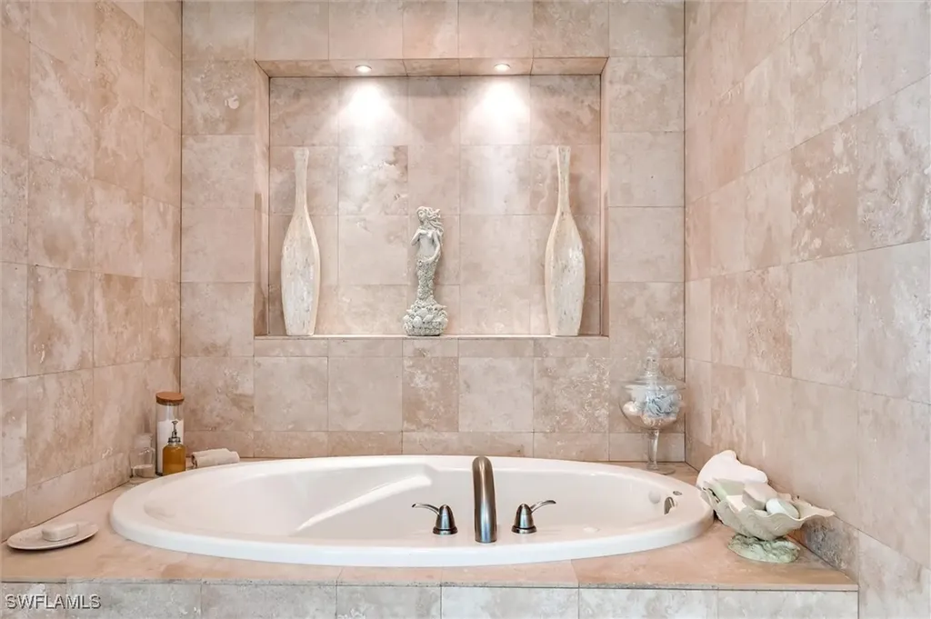 265 Indies Way Naples FL 34110