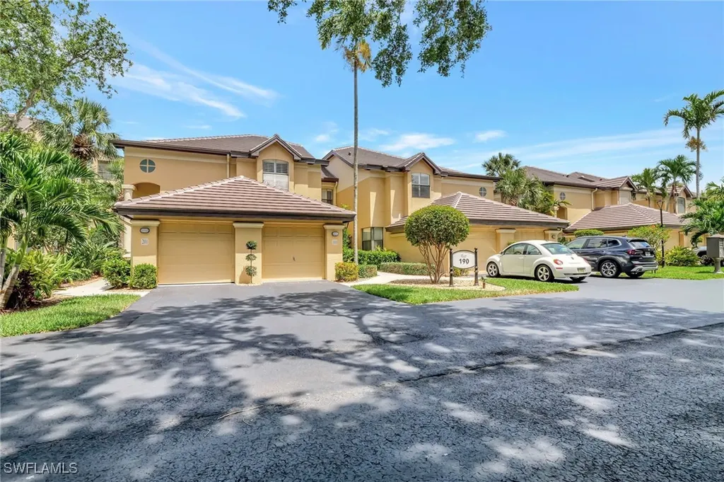 190 Vintage Circle Naples FL 34119