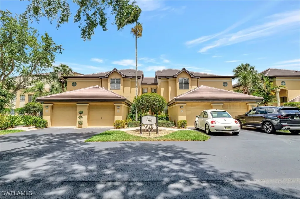 190 Vintage Circle Naples FL 34119