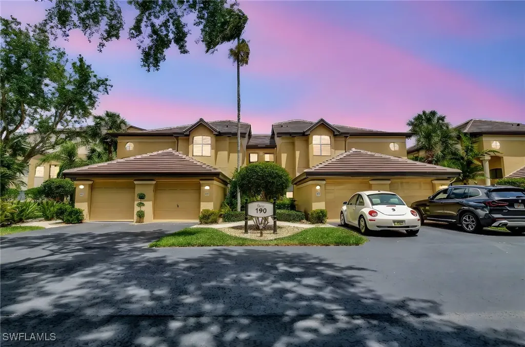 190 Vintage Circle Naples FL 34119