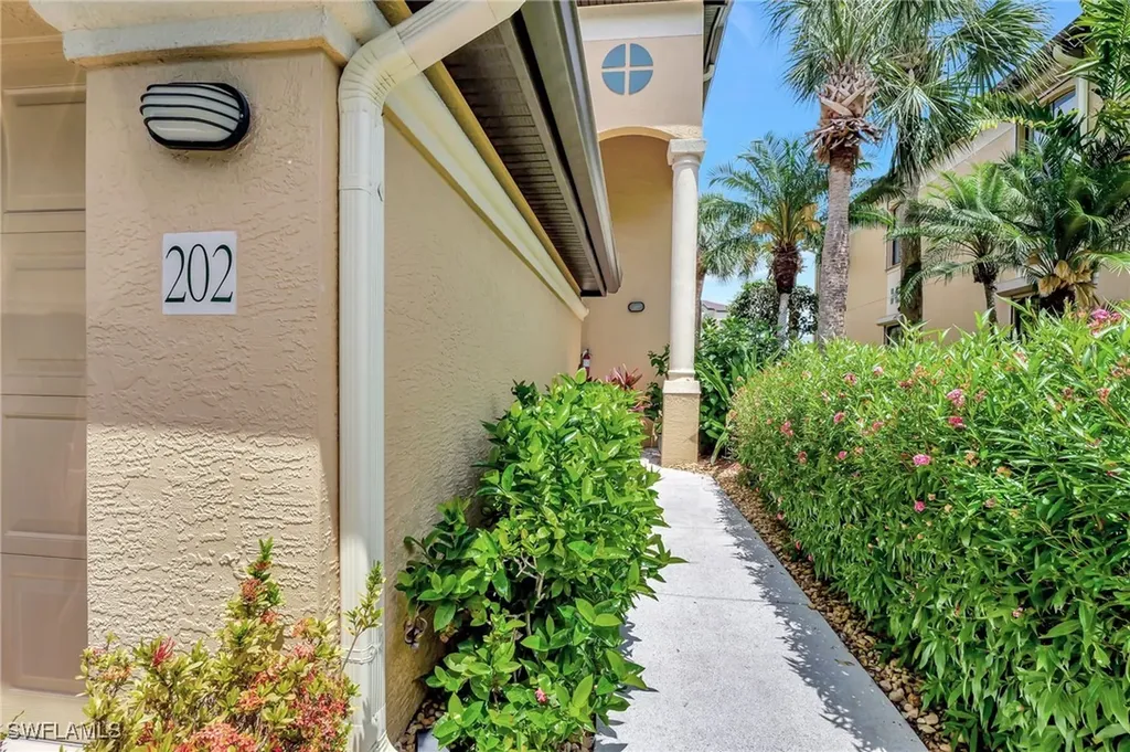 190 Vintage Circle Naples FL 34119