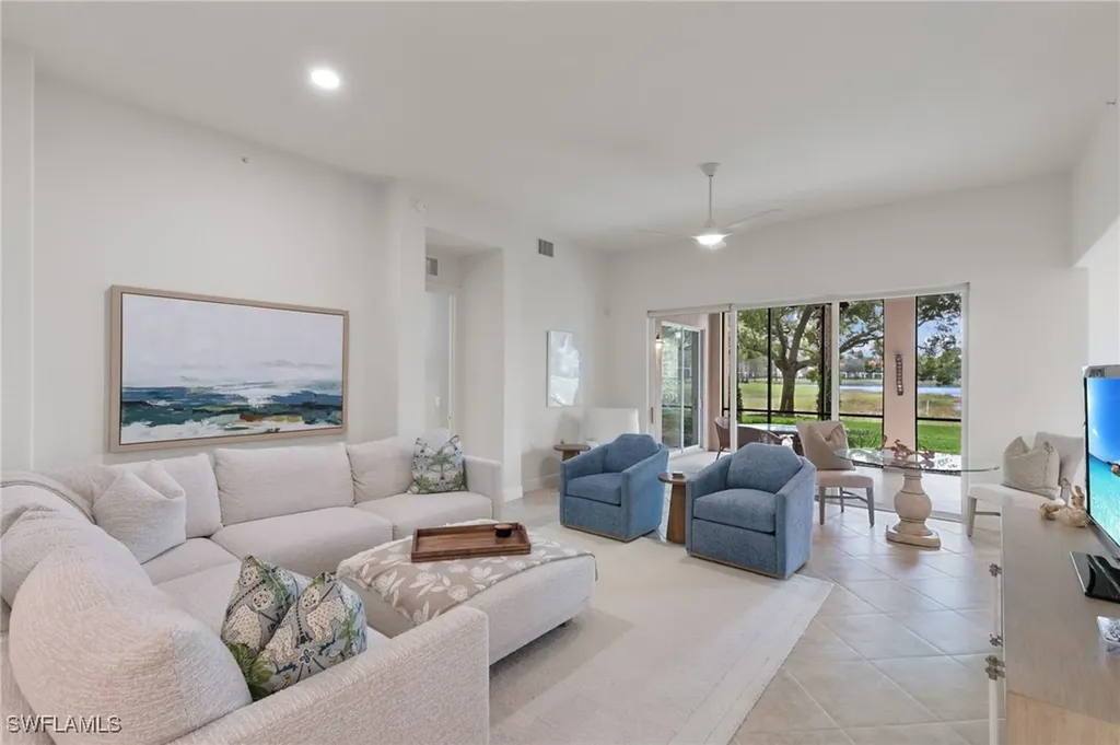 3053 Aviamar Circle Naples FL 34114