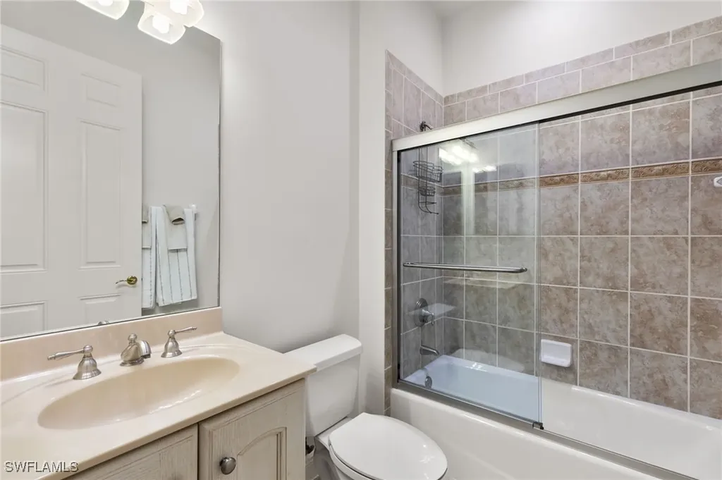 3053 Aviamar Circle Naples FL 34114