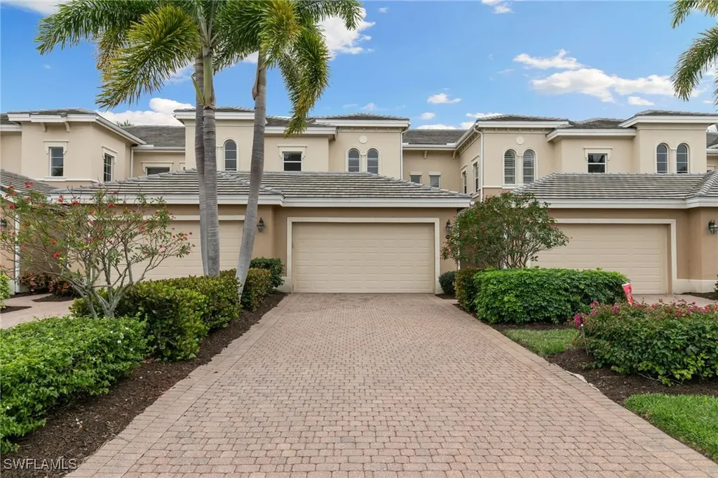 3053 Aviamar Circle Naples FL 34114