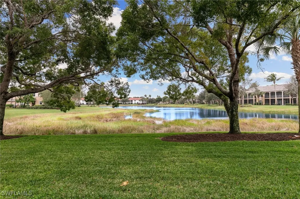 3053 Aviamar Circle Naples FL 34114