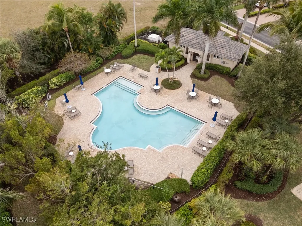 3053 Aviamar Circle Naples FL 34114