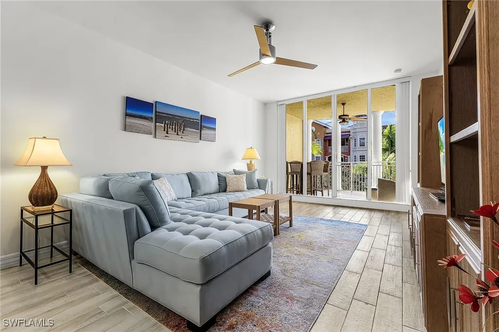 401 Bayfront Place Naples FL 34102