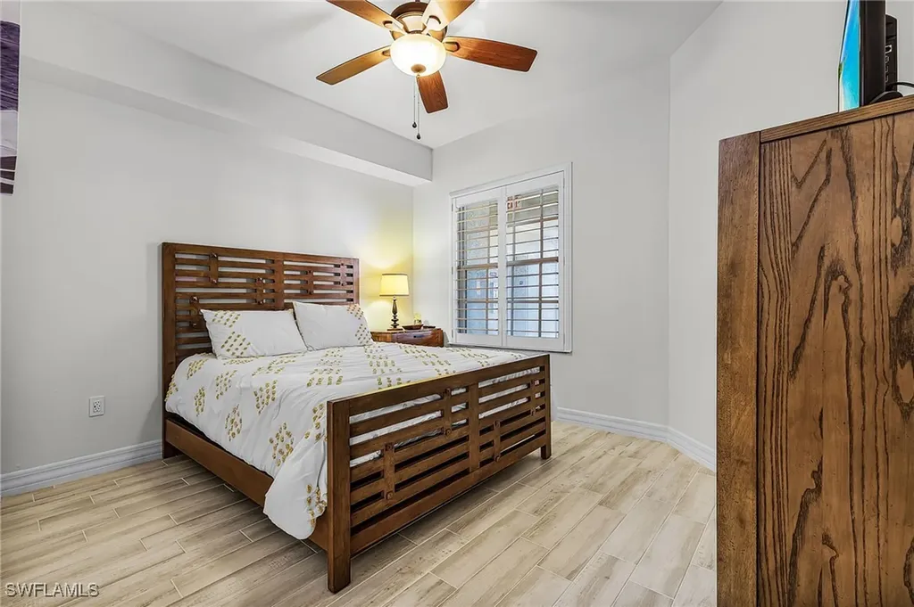 401 Bayfront Place Naples FL 34102