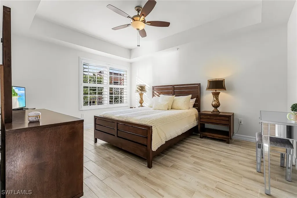 401 Bayfront Place Naples FL 34102