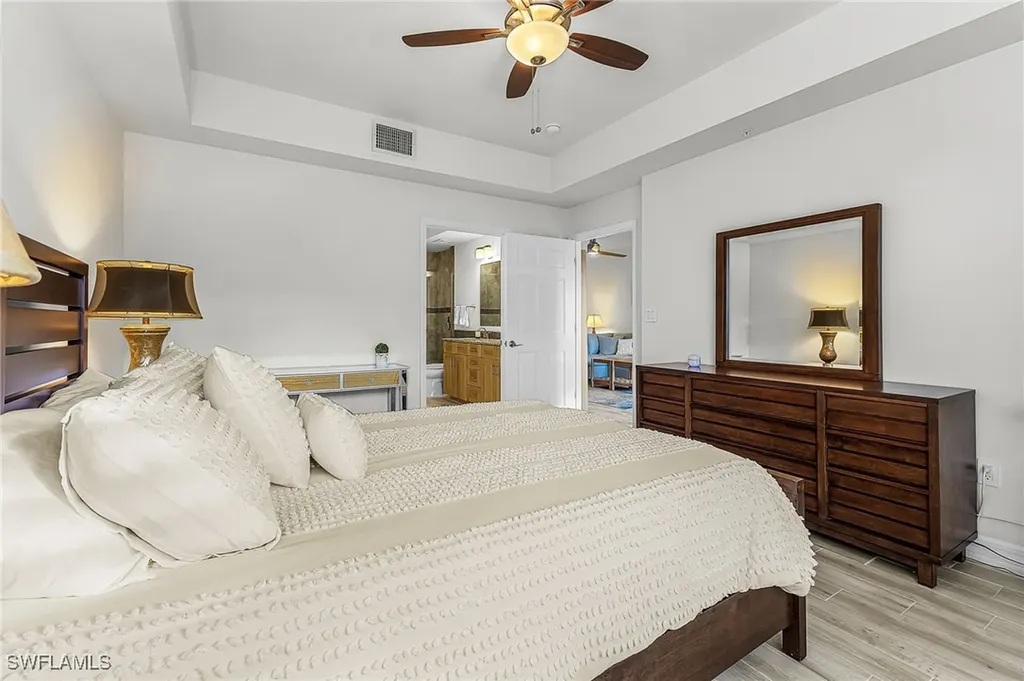 401 Bayfront Place Naples FL 34102