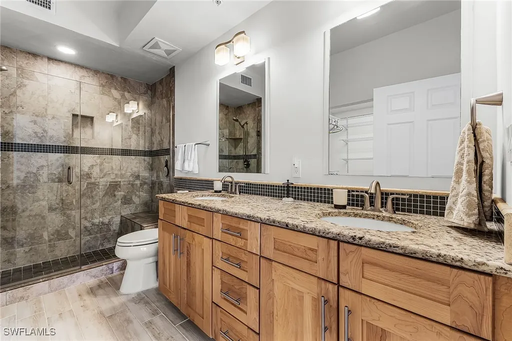 401 Bayfront Place Naples FL 34102