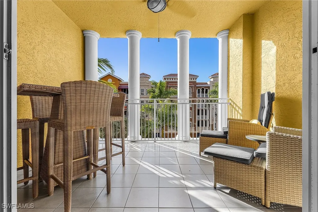 401 Bayfront Place Naples FL 34102