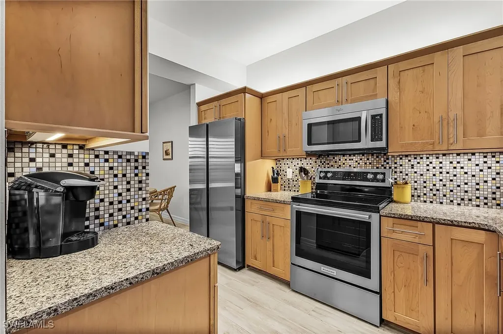 401 Bayfront Place Naples FL 34102