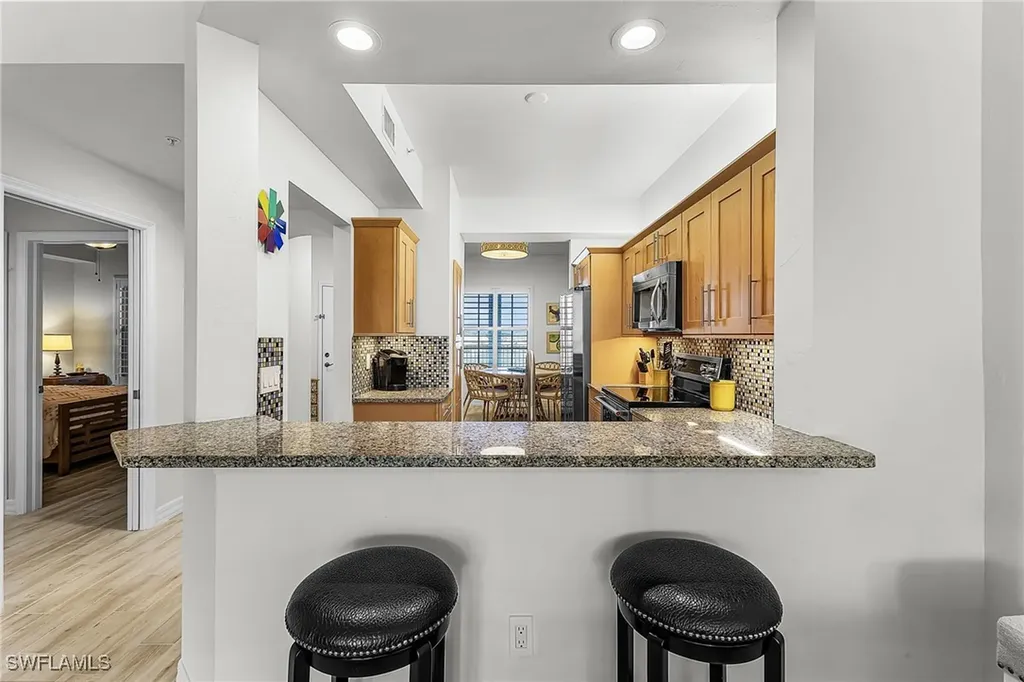 401 Bayfront Place Naples FL 34102