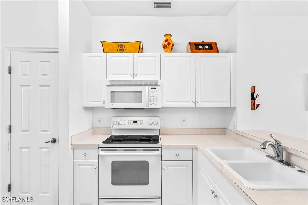 3990 Loblolly Bay Drive Naples FL 34114