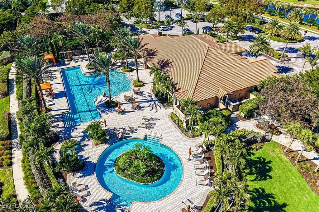 8111 Calle Canovas Street Naples FL 34114