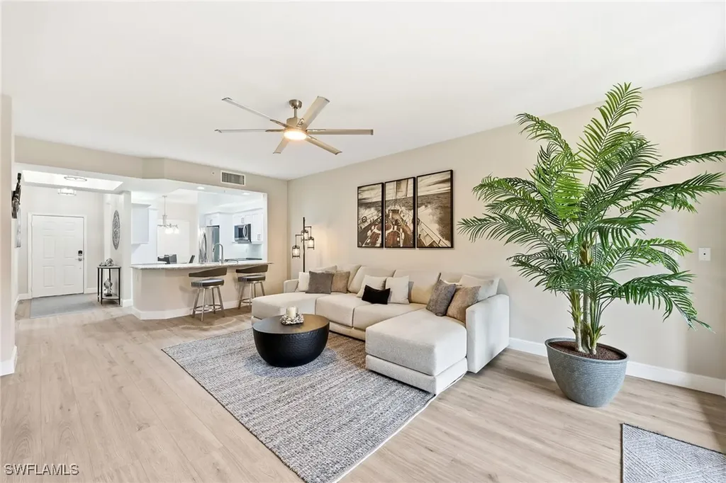 401 Bayfront Place Naples FL 34102